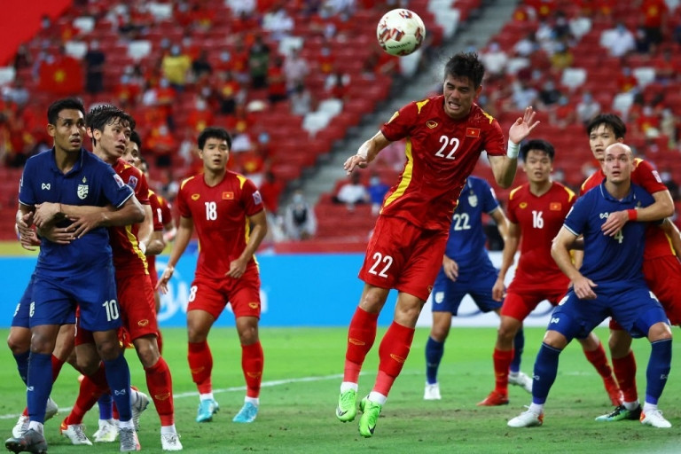 So sánh thành tích của bóng đá Việt Nam và Thái Lan